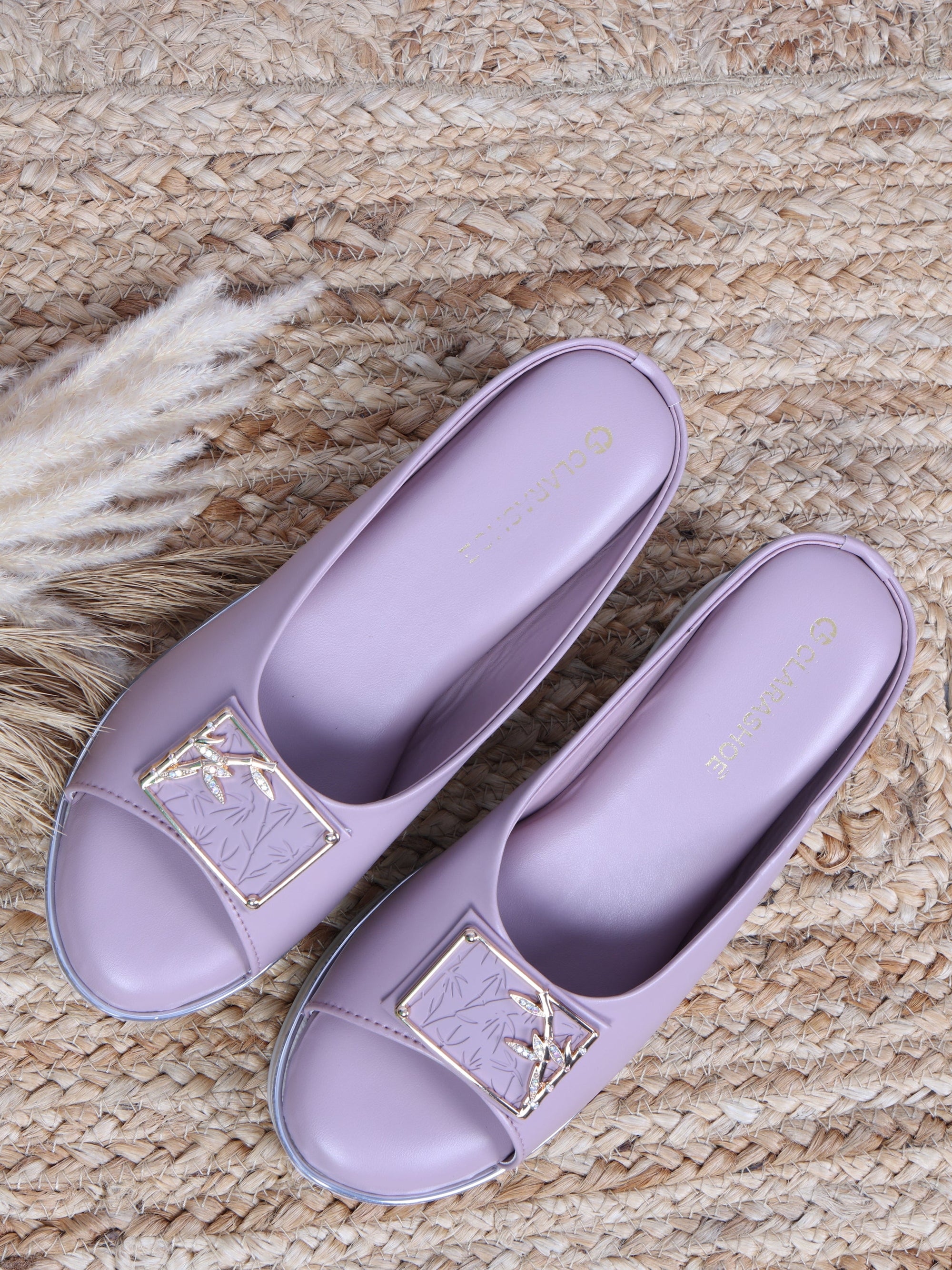 Bamboo Buckle Wedges Clarashoe
