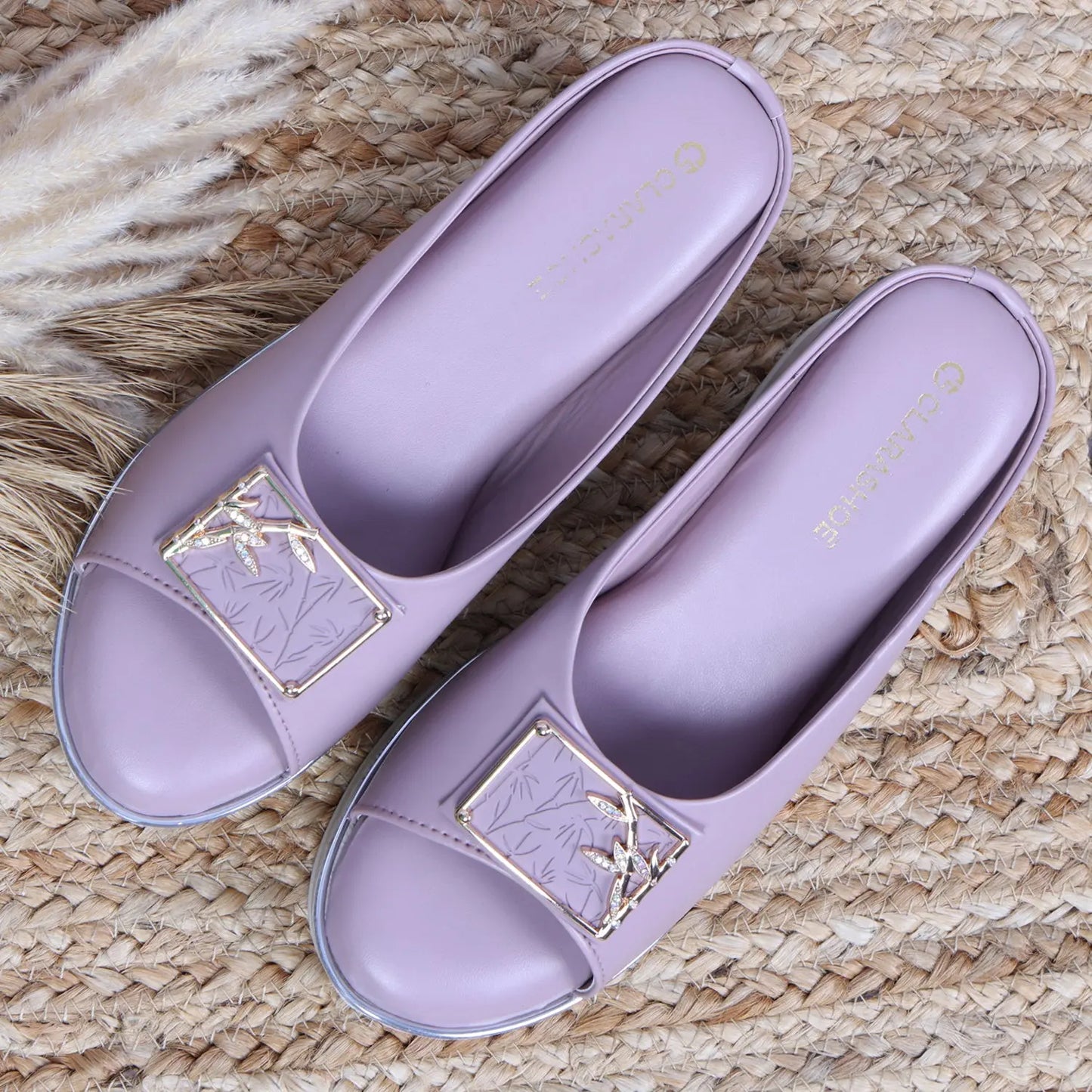 Bamboo Buckle Wedges Clarashoe