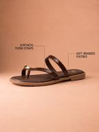 Mira (Glossy Toe-Ring Flat)