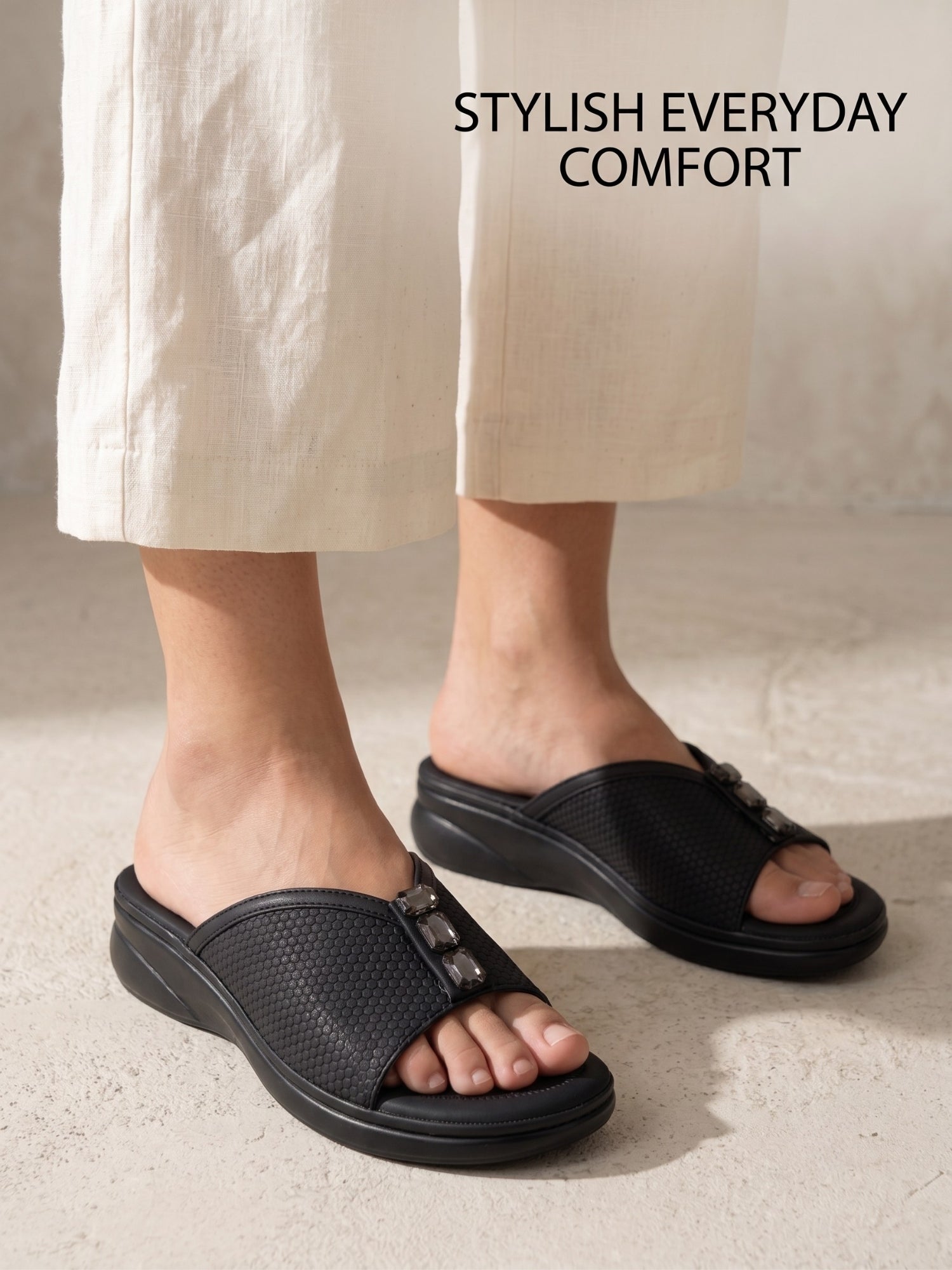 Sia (Embellished Comfort Flat Slide)